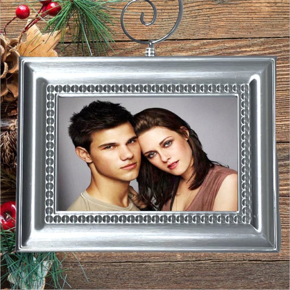 Twilight Bella and Jacob‎ Christmas Tree Ornament